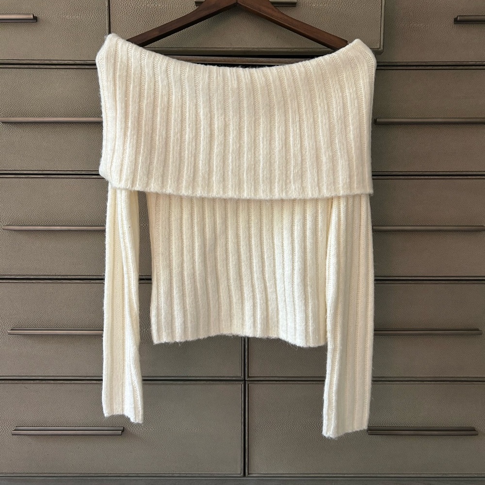 Abercrombie & Fitch Cream Off-Shoulder Sweater